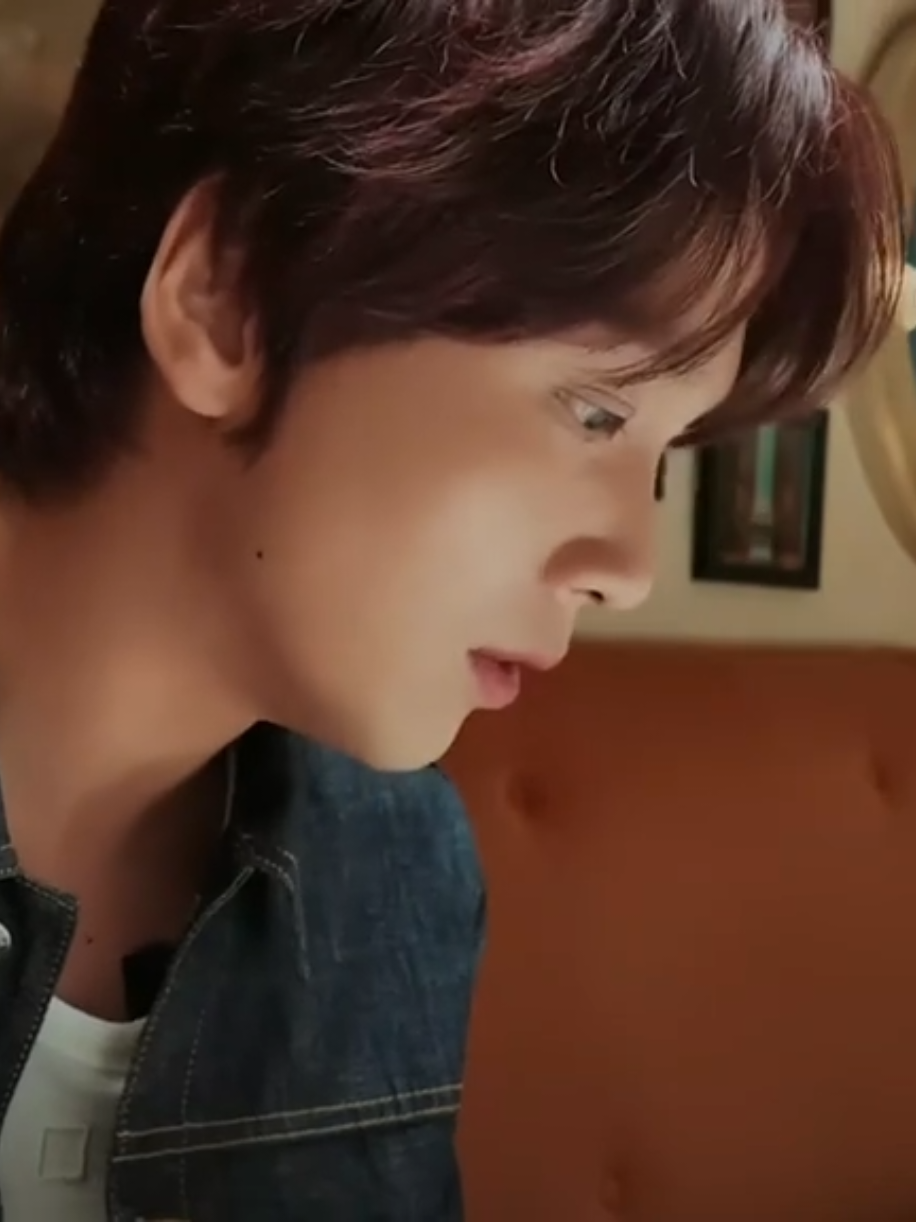 vlog date with Haechan: lunch, museum date, beach walk #haechan #rollwithme  #taste #date 