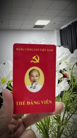 #CapCut  #thedang  #xuhuong  Bạn đã đổi thẻ đảng chưa??? Thẻ đảng mới của tui nè 😍😍😍