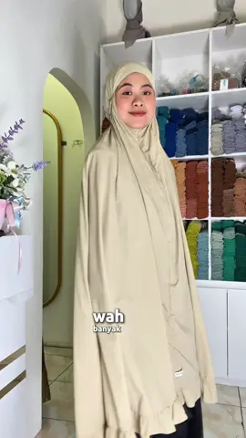 Masya Allah secantik ini mukenanya, harga nya worth it banget guysss, kalau kamu size standar atau jumbo nih??? #mukena #mukenatravel #mukenapremium 