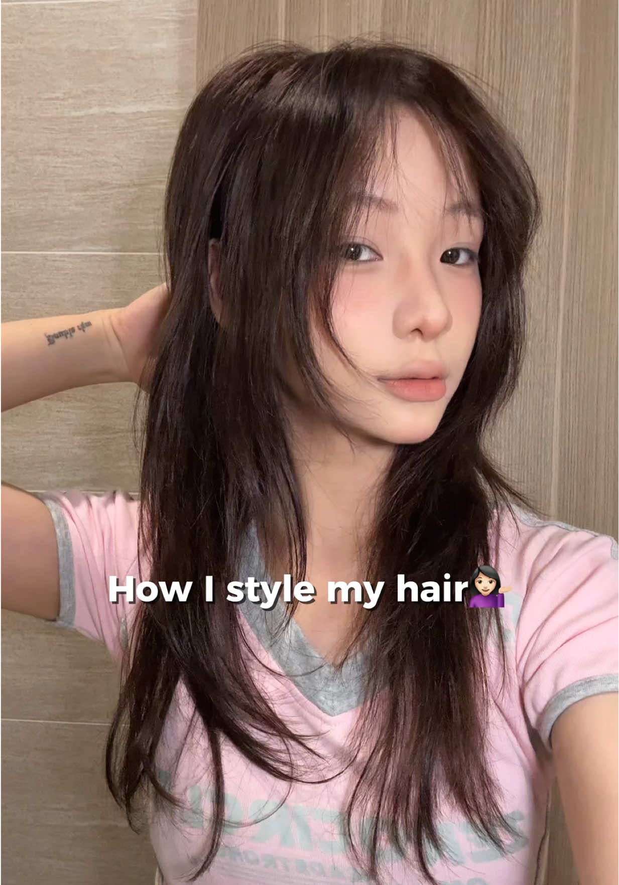 How I style my hair 💁🏼‍♀️ #layeredhaircut #sidebangs #stylemyhair #hairstyle #vulaci 