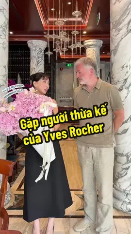 Đội ngũ Yves Rocher đến Việt Nam có 1 ngày và dành thời gian ăn trưa với Na. #hannaholala 