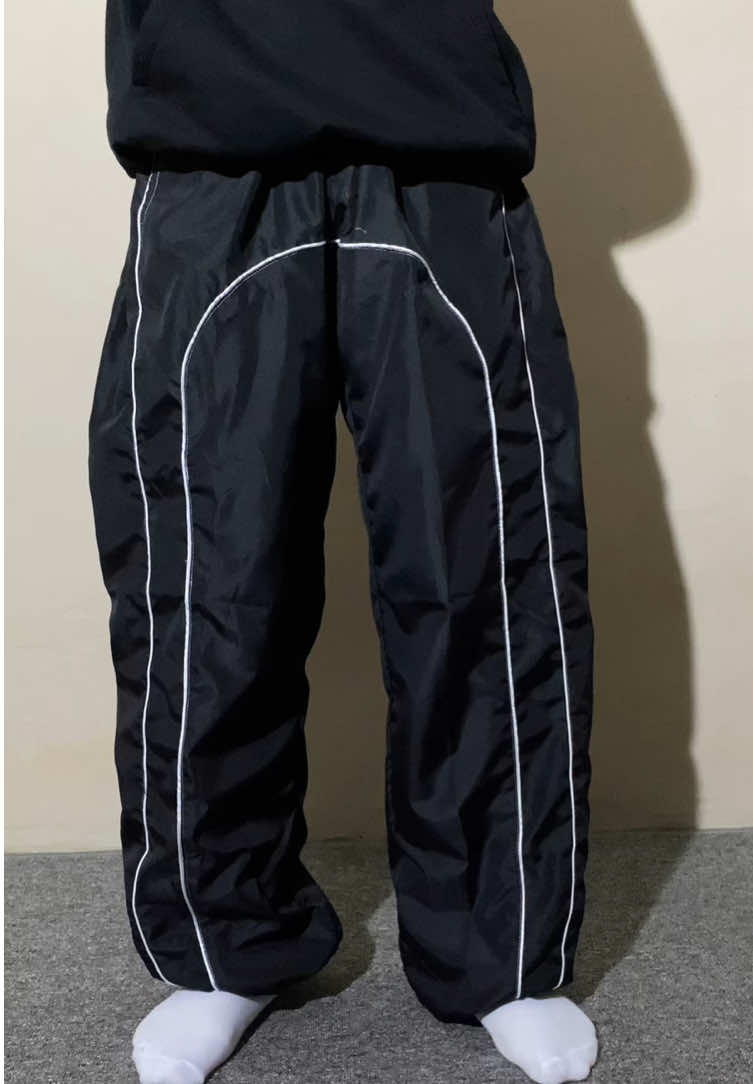 #baggypants #celanareflektive #outfitcowo #outfitideas 