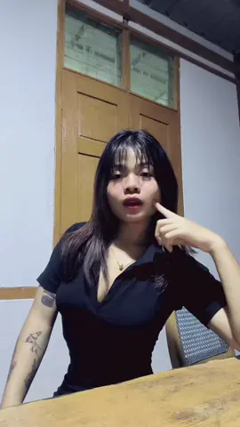 ဘေးမှာလူတွေရှိလို#မှားကုန်ပြီ