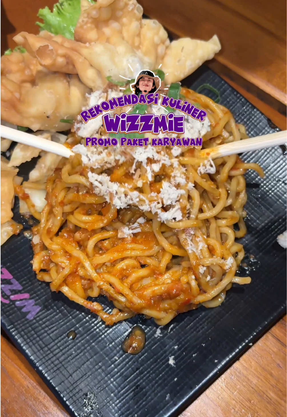 Pegawai Sukabumi, saatnya makan hemat di Wizzmie! ✨ Cukup tunjukin ID Card/seragam kerja, bisa pilih: 🍜 Mie Goyang + Es Teh 🍲 Rice Bowl + Es Teh 📅 Promo: 1 Sept – 30 Nov 2025 📍 Wizzmie Sukabumi, Toserba Slamet  #wizzmie #sukabumi #kulinersukabumi #mamangasepkuliner 