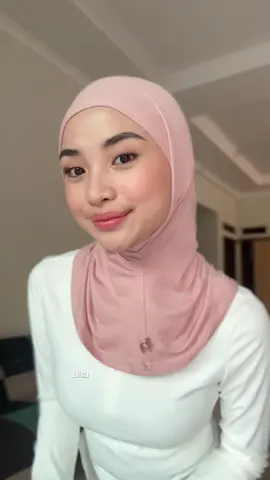 grwm mau padel!!!😆🤍✨ seperti biasa pake outfit simple dan hijab sport dari @Lozy Hijab ✨