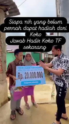# STEVEN #STENLY BERBAGI ONLINE GUY'S Sejarah #fotografi🕋  dimulai dengan penemuan dua prinsip penting: yang pertama adalah kamera obscura memproyeksikan gambar, yang kedua adalah penemuan bahwa beberapa zat terlihat berubah oleh paparan cahaya. Tidak ada artefak atau deskripsi yang menunjukkan upaya untuk menangkap gambar dengan bahan sensitif cahaya sebelum abad ke-18. Pemandangan dari jendela di Le Gras 1926 atau 1827, diyakini sebagai foto kamera paling awal yang masih ada. [1] Penambahan reoriented asli (kiri) dan berwarna (kanan). Sekitar 1717, Johann Henry Schulze menggunakan bubur sensitif cahaya untuk menangkap gambar huruf cut-out pada botol. Namun, ia tidak mengejar membuat hasil ini permanen. Sekitar tahun 1800, Thomas Wedgwood membuat yang pertama didokumenkan secara andal, meskipun upaya gagal dalam menangkap gambar kamera dalam bentuk permanen... Eksperimennya memang menghasilkan fotogram terperinci, tetapi Wedgwood dan pasangannya Humphry Davy tidak menemukan cara untuk memperbaiki gambar-gambar ini. Pada 1826, Nicéphore Niépce pertama kali berhasil memperbaiki gambar yang ditangkap dengan kamera, tetapi diperlukan pencahayaan di kamera selama delapan jam atau bahkan beberapa hari dan hasil paling awal sangat kasar. Rekan Niépce Louis Daguerre melanjutkan untuk mengembangkan proses daguerretipe, yang pertama diumumkan secara publik dan proses fotografi yang layak secara komersial. daguerretipe hanya membutuhkan beberapa menit pencahayaan di kamera, dan menghasilkan hasil yang jelas dan terperinci. Pada tanggal 2 Agustus 1839 Daguerre mendemonstrasikan rincian proses ke Kamar Teman di Paris. Pada tanggal 19 Agustus rincian teknis dipublikasikan dalam pertemuan Akademi Ilmu Pengetahuan dan Akademi Seni Rupa di Istana Lembaga. (Untuk memberikan hak penemuankepada publik, Daguerre dan Niépce diberikan anuitas yang murah hati seumur hidup.) [3][4 [5] Ketika proses daguerretipe berbasis logam ditunjukkan secara resmi kepada publik, pendekatan pesaing caltipe negatif berbasis kertas dan proce cetak garam #Islamic Quotes #IslamicWisdom  #Quranic Verses        Him            Muhammad      