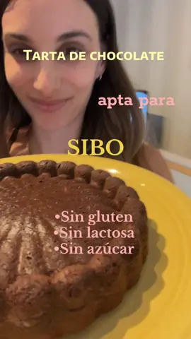 Esta tarta de chocolate no tiene nada que envidiar a una con azúcar o harinas…  Apta para SIBO así que si quieres la receta ya sabes :)  #sibo  #fodmap  #recetasfaciles  #dietabajaenfodmaps  #quecomohoy 