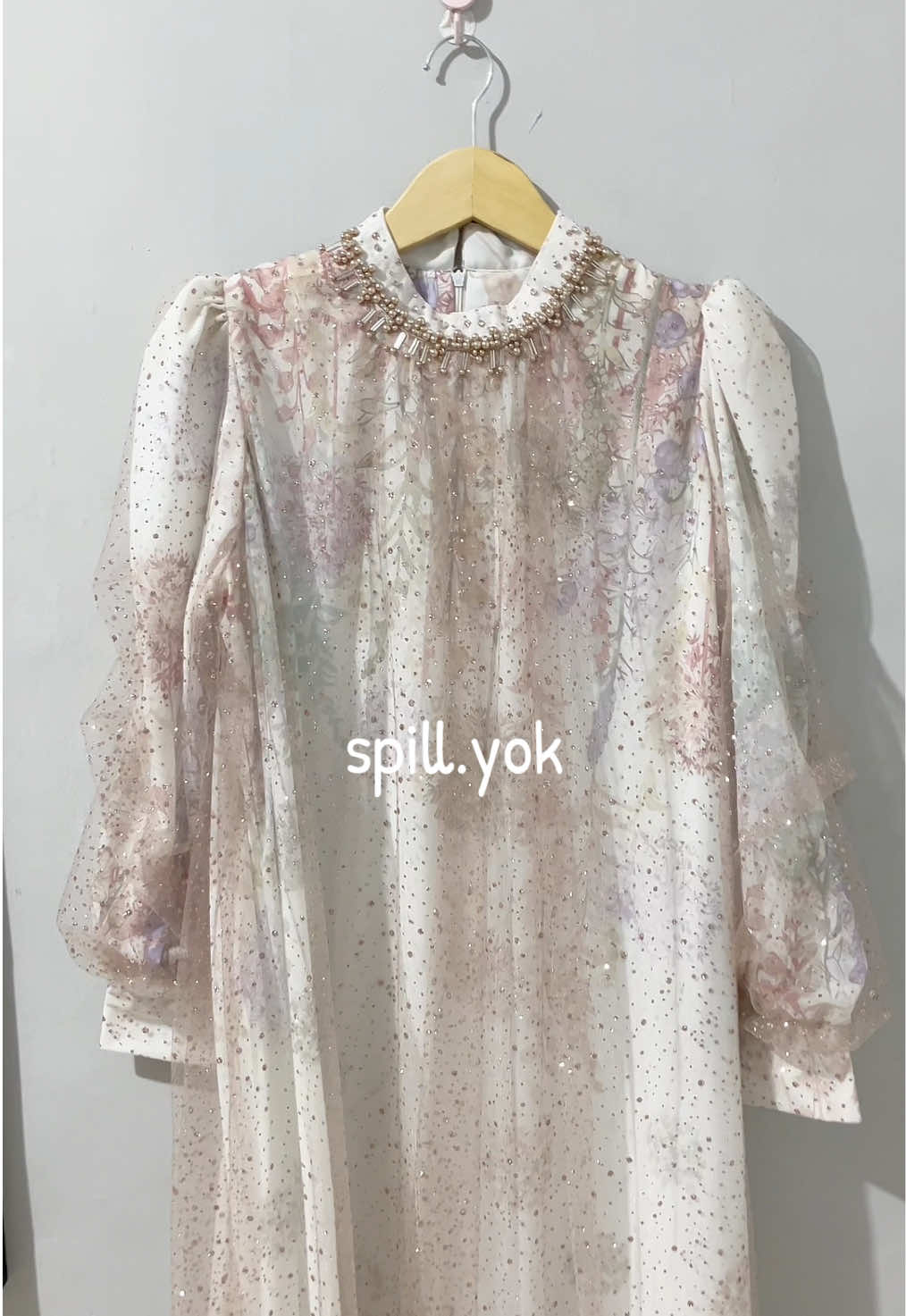 #dresshijab #dressmuslimah #dresscantik #dresspesta #dresskondangan 