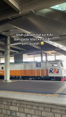 kaya hari ini udah beli tiket kesukabumi taunya telat 5 menit trus cek kai access lagi dapet taksaka kecirebon ngejar dri bogor kegambir gak kekejar juga hasilnya terdampar dibekasi wkwk#fypage#keretaapi#keretaapikita#fyppppppppppppppppppppppp 