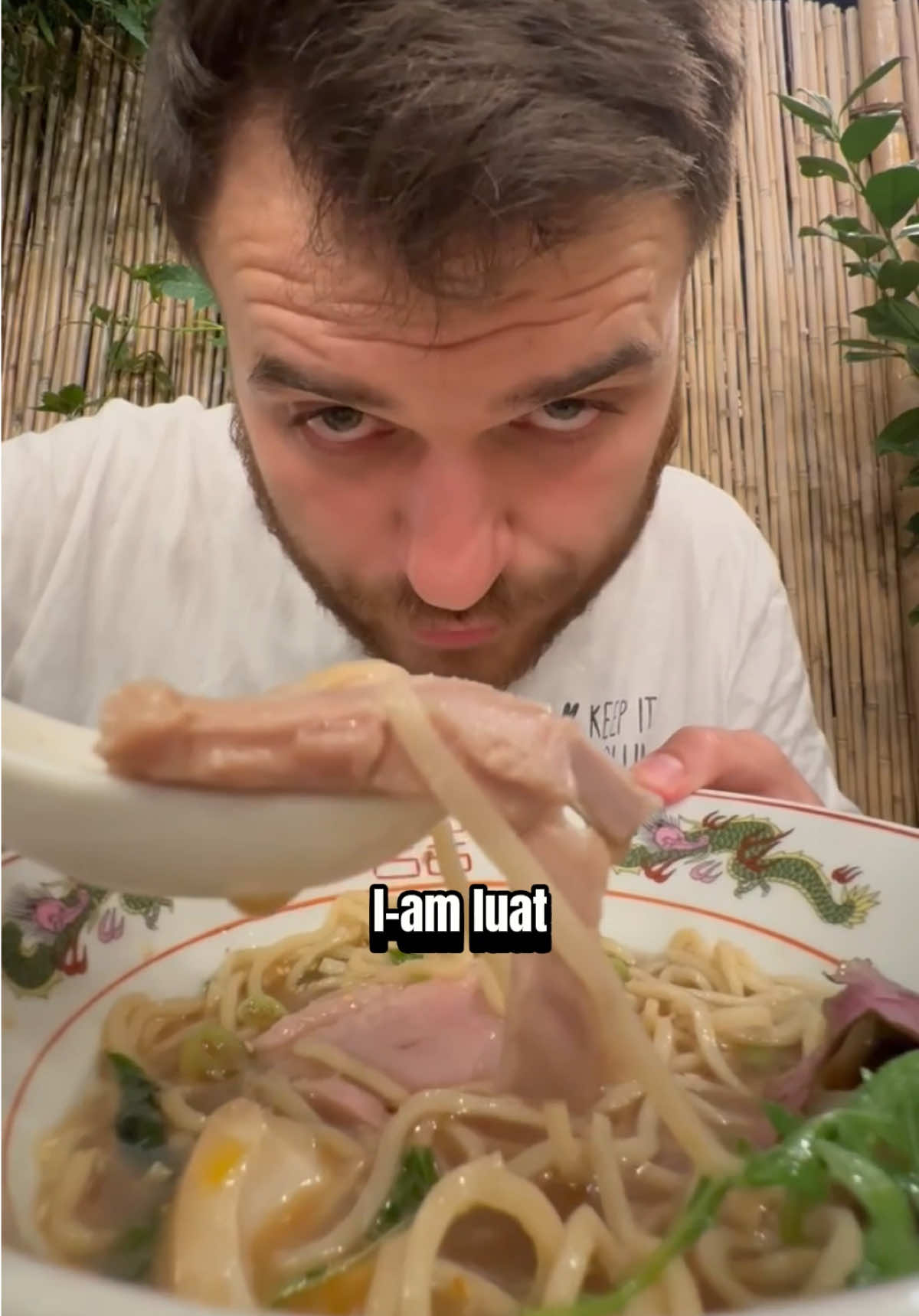 LOCUL SRILANKEZ DIN BUCURESTI CARE FACE RAMEN