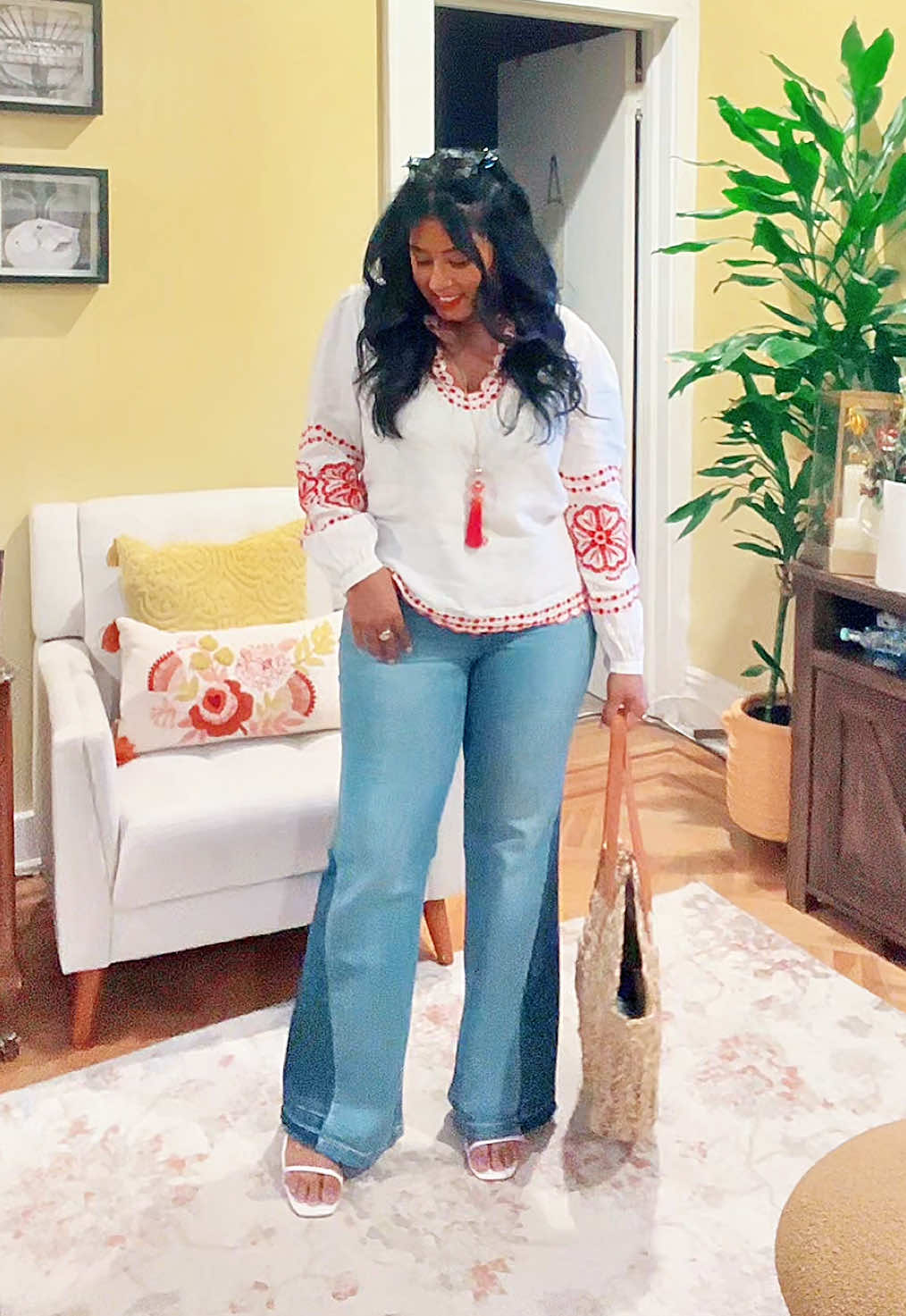 Channeling a boho vibe for this work’fit—making the most of these last sweet days of summer. . Top and jewels @J.Crew  Jeans @Gap  Bag @target  Shoes @Macy’s  . #OOTD #fitcheck #fashion #boho #fyp 