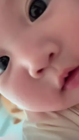 Thương bà má nhất 🥰 #baby #babylove #babytiktok #cute #cutebaby 