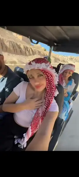 سلولة وتالا صفوان في البتراء مع اميره وسالم اجواء بتجنن قبور الجن البتراء  #سالي_العوضي #sallyalawady #تالا_صفوان #الشعب_الصيني_ماله_حل😂😂 #اكسبلور @Sally Alawady @تالا صفوان - Tala Safwan 🌴 