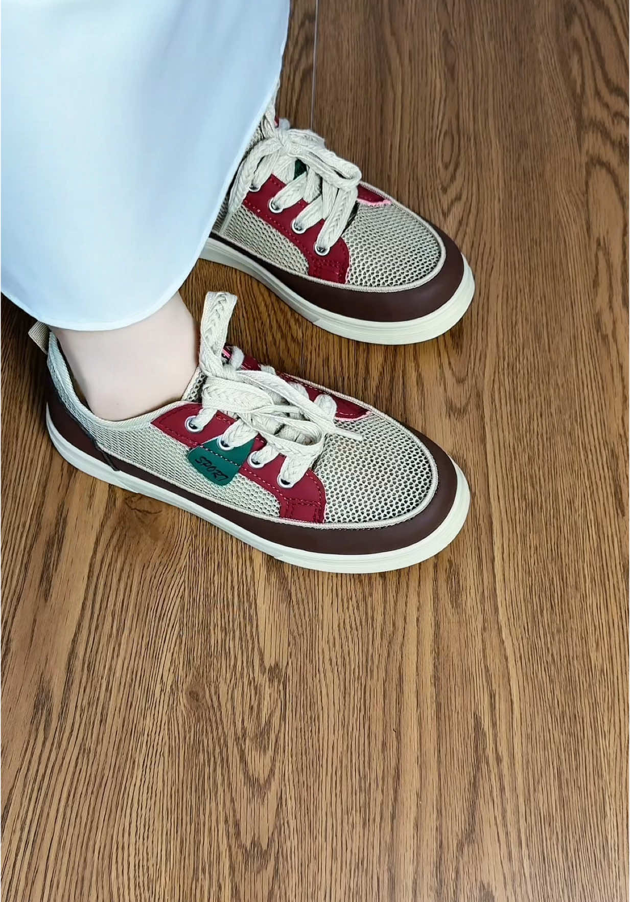 Giày nữ thê thao nữ #giaythethao #giaynu #giaybet #giayxinh #xuhuong2025 