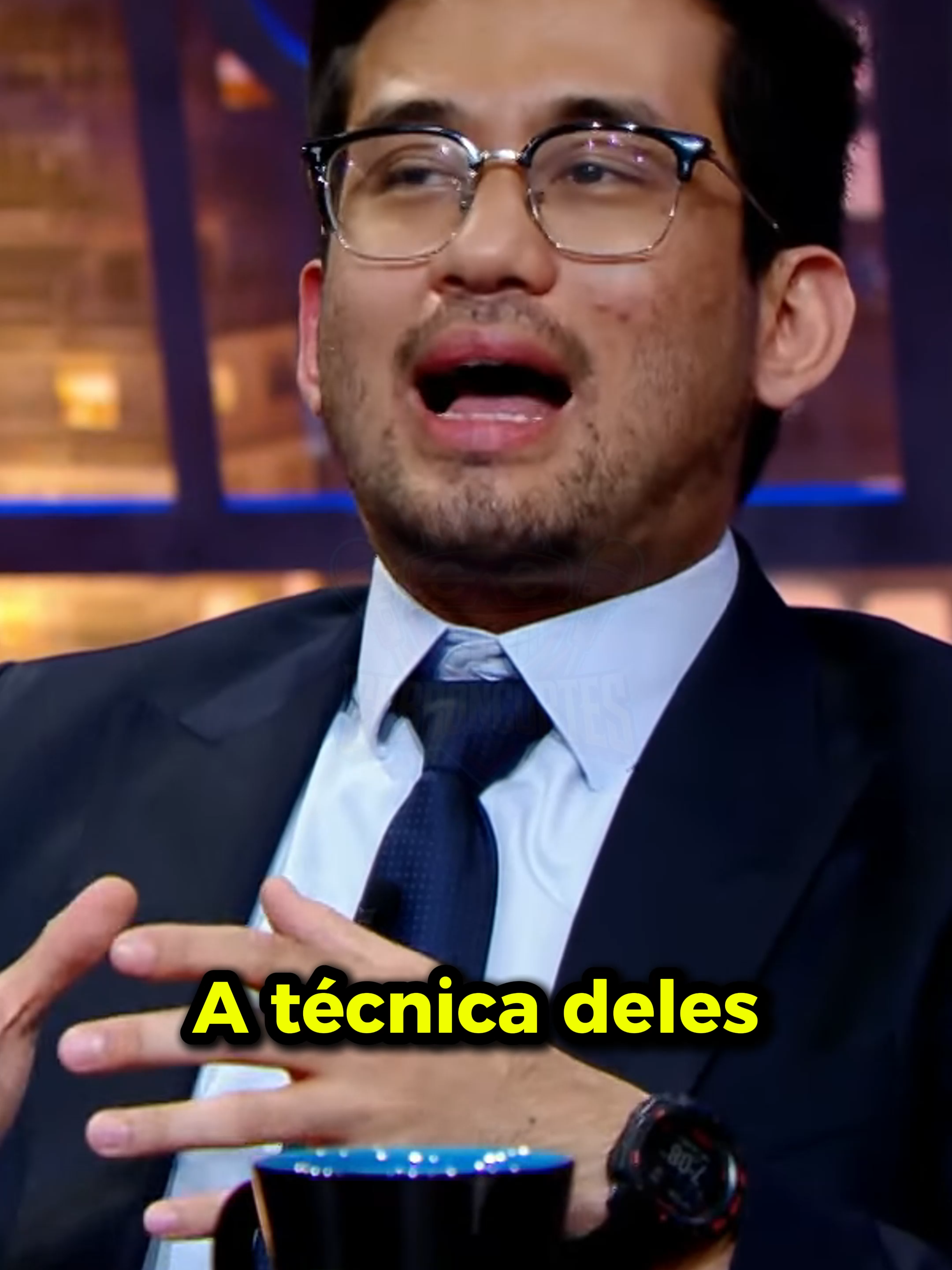 “Como políticos furam o teto salarial no Brasil” #thenoitecomdanilogentili #politica #brasil