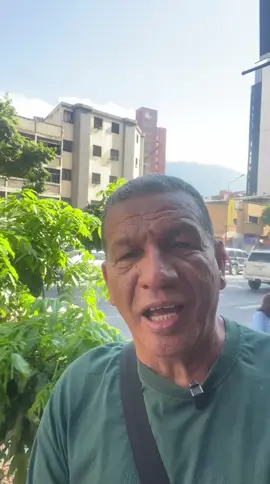 Caracas-venezuela 10 de septiembre de 2025, Feliz día mi gente🎉🎉, desde tempranito recorriendo las calles de mi querida Venezuela, en camino a seguir formandome y entregarles lo mejor de mi a traves de mi contenido, todo en calma y tranquilidad, recuerden, hay que defender la patria👊🏽