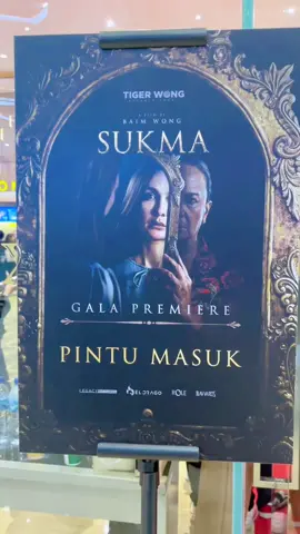 👻 Horor terbaru karya Baim Wong hadir! SUKMA – kisah keluarga & cermin misterius yang bikin merinding 😱 Dibintangi Luna Maya, Christine Hakim, Oka Antara, Fedi Nuril ✨ 🗓️ Tayang perdana 11 September 2025 di bioskop! #sukma #FilmSukma #HororIndonesia #BaimWong