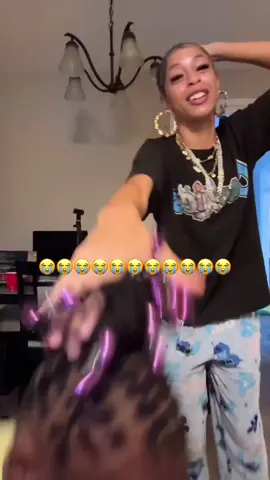 Idk why she swung on her like that omg 😭😭😭😭😭😭 mori face 😭😭😭😭😭😭😭 #fyp #funny #sisters 