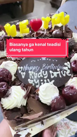 Trimakasih keluarga baru ku & trimakasih semua doa nya 🙏 @leykhanzaproduction  @Gilang Zen @Kaira 🌹 @DEVARIZ  #project #birthday #drums #family #fyp 