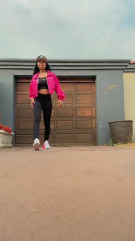 dc: @@embotwins_👭 ishuuuu !😓🔥🔥#fyp #dancing_with_busisiwe 