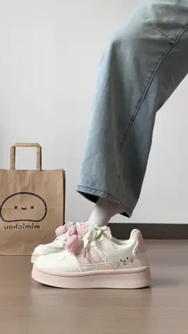 Giày thể thao nữ hoạ tiết #giaynu #giaythethao #giaysneaker #giaydep #xuhuong 