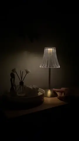Ganda nito sa bahay 🫶 WeHome Table Led Touch Lamp Luxury 3 way lights Dimmable and Rechargeable lamp. #touchtablelamp #luxurylamp #lamp #aestheticdesign #bedroomdecor 