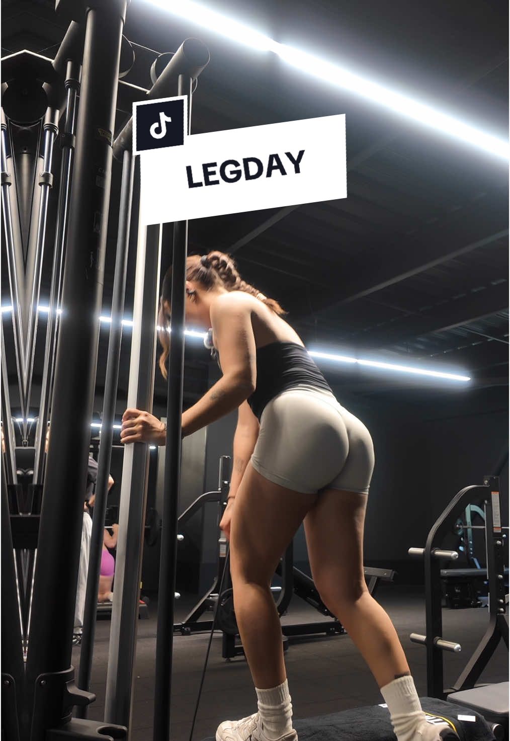 Tu n’as plus d’idée pour ton legday ? Enregistre cette vidéo ! 👇🏼🤓 #fitnesspark #gym #legday #muscu @unnnfazed_ 