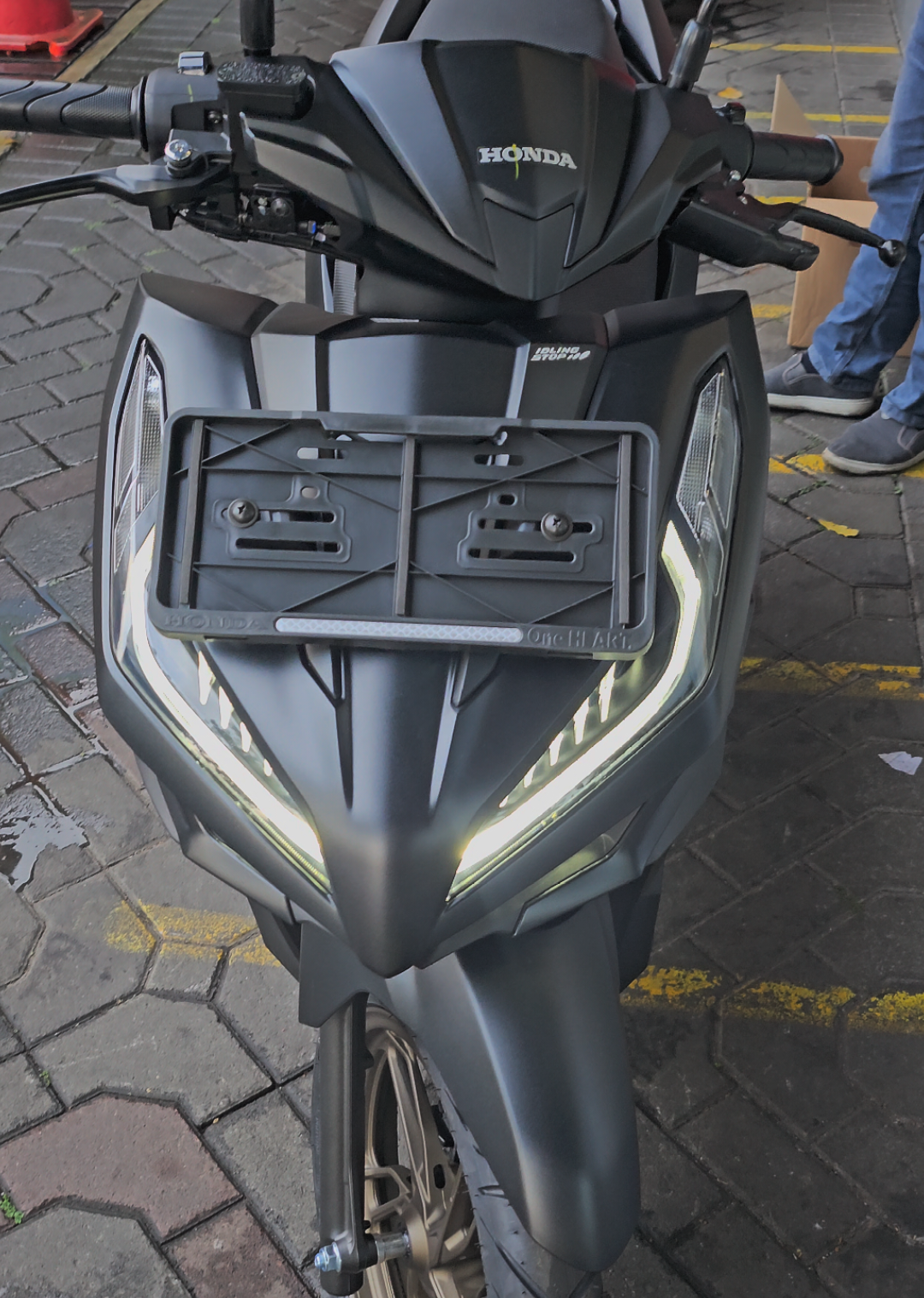 “Baru turun dari dealer, Vario Gen 2 2025! 🚀  #vario125 #variogen2 #fyp #lewatberanda  #vario 
