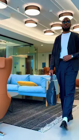 Me and this lobby against the world. #outfit #mensfashion #mensstyle #falloutfit 