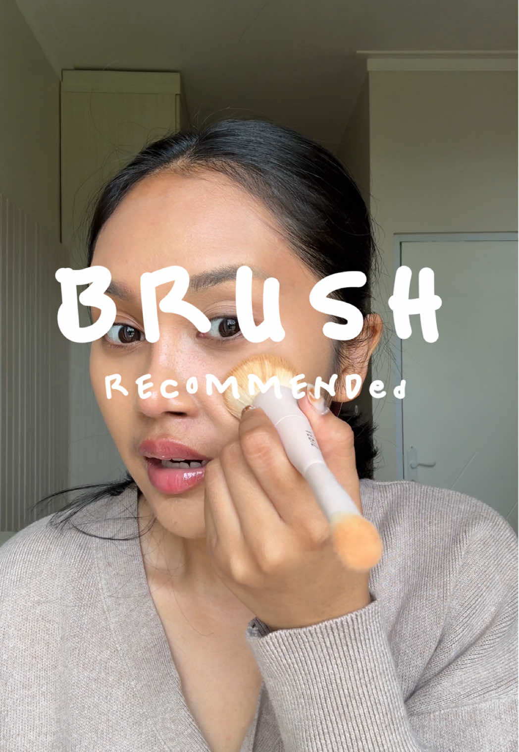 bayangin pernah sebuoduoh ini,beli 1 brush harganya hampir 1 jt😭 ya mending beli @Aeris Beaute 😭😭😭 #brush #beauty #yoursignaturemove #makeup 
