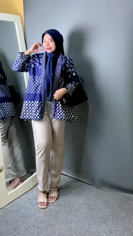 #outfitkerja 
