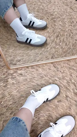 Giày thể thao nữ 2 vạch Nữ #giaynu #giaynuxinh #giaynuthoitrang #giaynuhottrend #xuhuong 