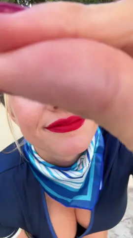 My awful impression of doing this trend 😂😂😂😂