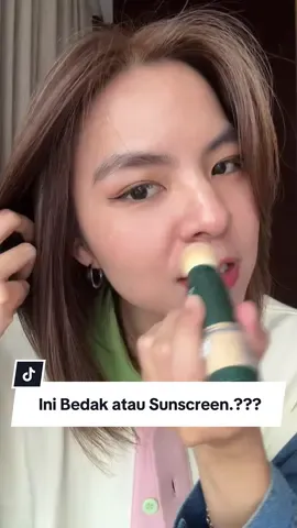 Replying to @AlandraMCI Bedak Sunscreen 🤭 Praktis dibawa dan dipakenya #sunscreenreview #sunscreenpowder #sunscreenviral #npure 
