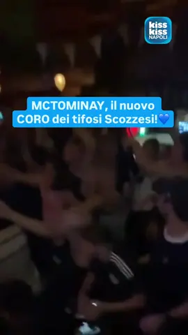 Tifosi scozzesi pazzi di Scott💙 #napoli #mctominay #tifosi 