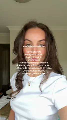 You can thank the lady photobombing for the way that I am xx🏡