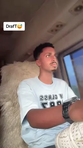 HadaaD i qarxiN weysaaN onE bY onE 😂#foryou#foryoupage #hargaysa_somaliland #drafts 