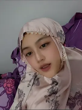 Selesai sholat abis tuuu tiduran masih mukenaan itu nikmattt, apalagi pas selesai subuhan😬🫠 #allohumabarik #masyaallahtabarakkallah #fyppppppppppppppppppppppp 