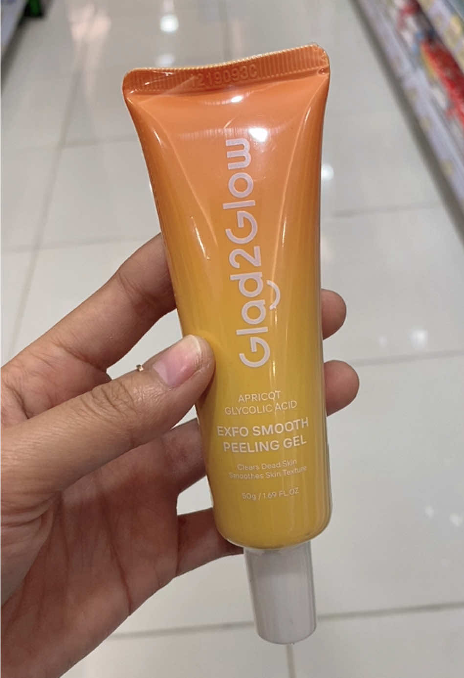 Glad2Glow peeling gel Apricot Glycolic Acid Exfo Smooth Eksfoliasi peeling produk yang mampu mengangkat sel kulit mati G2G Komedo Kotoran Scrub Wajah Extract Kering Mencerahkan Exfoliating Perontok Facial