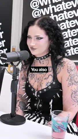 Goth girl says she HATES men?!