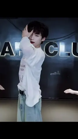 Tử Du – “Too Deep” Studio Dance Performance  #tudu #ziyu  #TooDeep #DancePerformance 