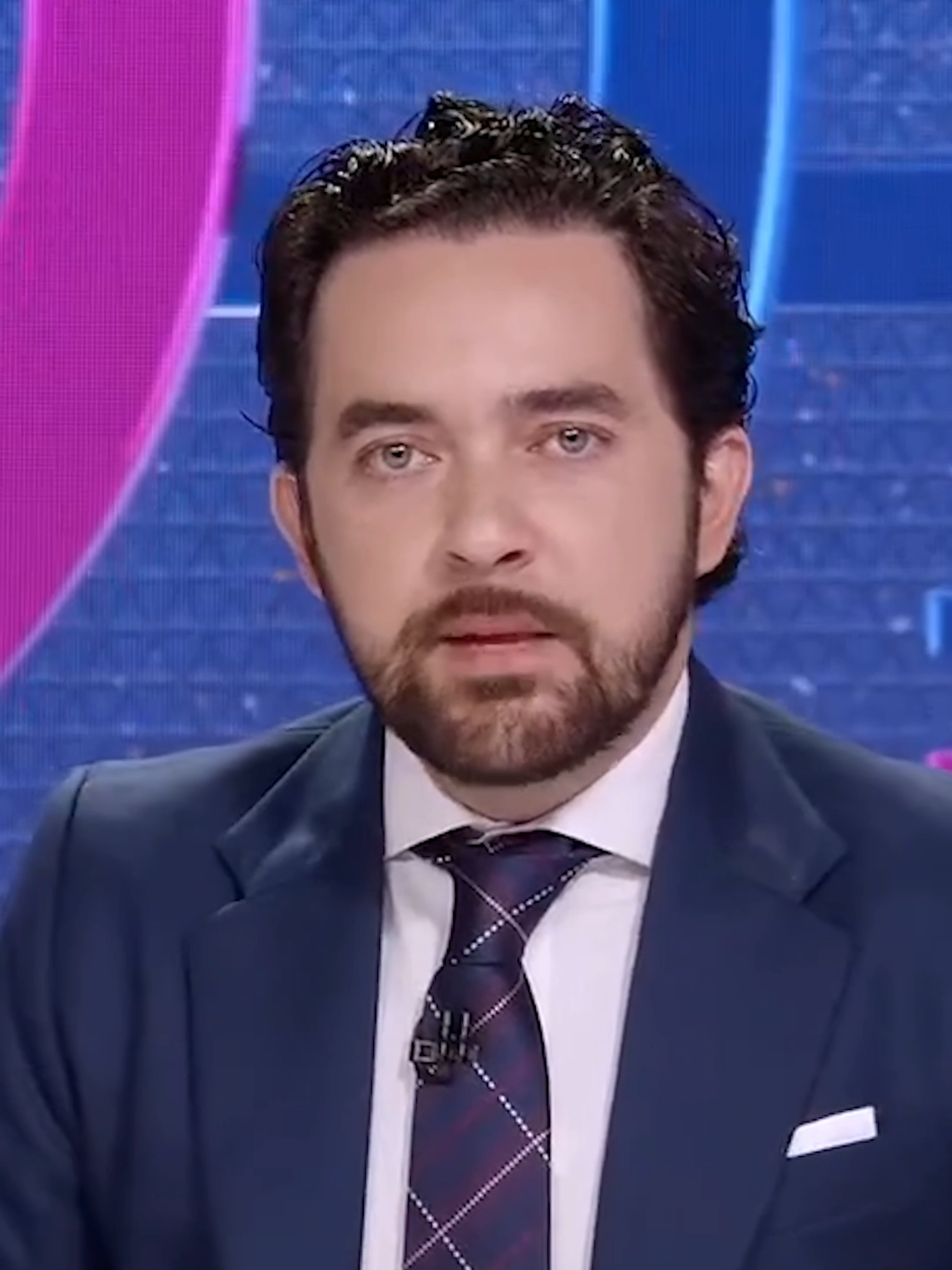 #LatinusDiario. Avión de la Fuerza Aérea Mexicana se accidenta durante aterrizaje en el AIFA mientras realizaban actividades de adiestramiento. #Latinus #InformaciónParaTi