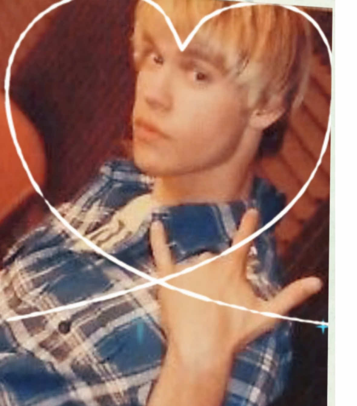 hes so bisexual its like if a man and woman had a baby | #samevansedit #gleeedit #chordoverstreetedit #samevans #glee 