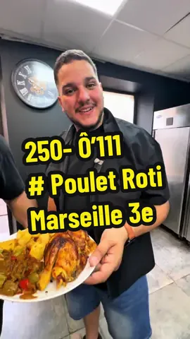 Bien manger et pour pas cher est encore possible sur Marseille ! Poulet Rôti avec une marinade de 60 epices , accompagné de pommes de terre rôties , salades et ratatouille… Un régal ! 📌 ô’111    73 rue Honorât    Marseille 13003  #restaurantmarseille #pouletroti #restohalalmarseille #restauranthalalmarseille #restomarseille 