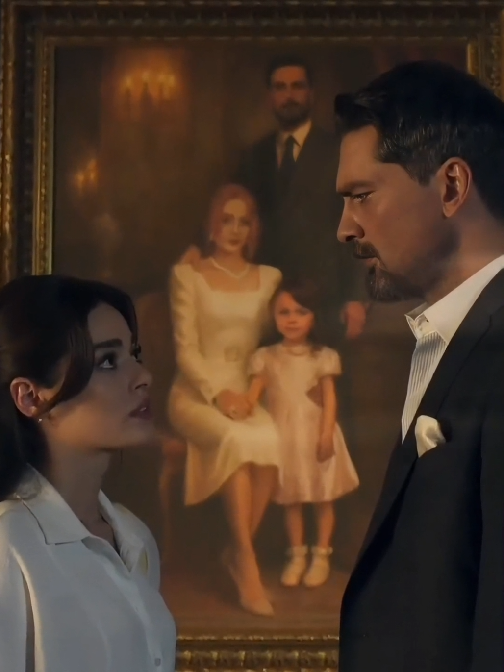 omg the new show of simay and onur looks soo good and their chemistry,and the plot looks so exciting. #AynadakiYabancı #simaybarlas #onurtuna #turkishdrama #defhan 