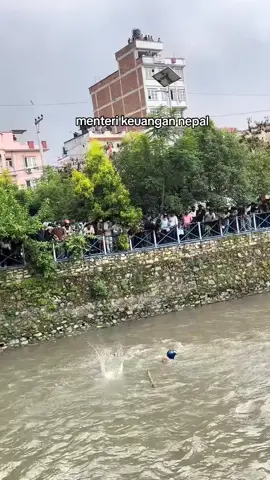 begini lah nasip salah satu menteri nepal#fyp #demo #nepal #savenepal #menteri 