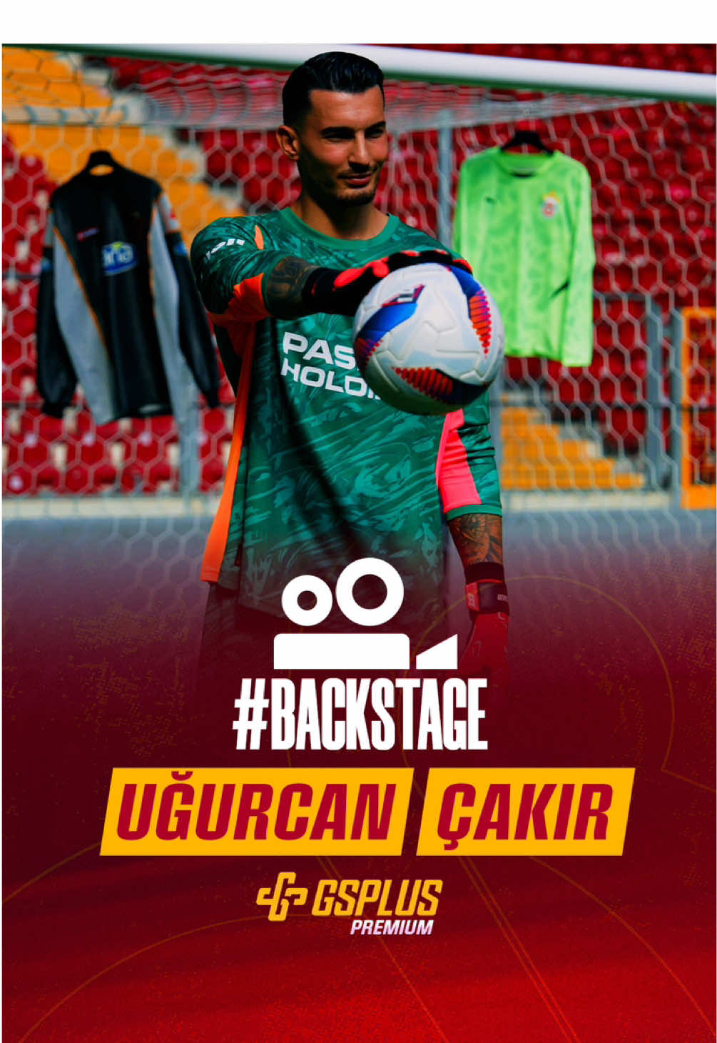 🎬 #BACKSTAGE | Uğurcan Çakır 🧤 Uğurcan Çakır’ın transfer videosu çekimi ve imza töreninden en özel anlar şimdi GSPlus Premium üyeleri için 𝐘𝐀𝐘𝐈𝐍𝐃𝐀! 💛❤️ 📲 Sen de hemen indir, Premium üye ol ve Galatasaraylı olmanın ayrıcalığını yaşa! 