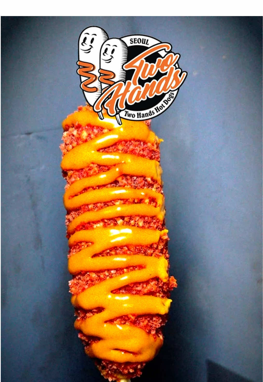 👌 Ready to double fist the Spicy Dog at @TwoHandsCornDogs #glizzygobler #corndog #glizzy #korean #dawg 