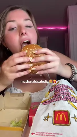i can’t help it i literally work there & get 50% off 😩 #mcdonalds #fastfood #foodietiktok #erinmucks #burger 
