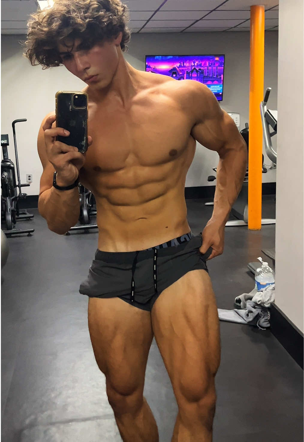 finally carbed up time to get serious #gymmotivation #davidlaid #GymTok #shredded #transformation 